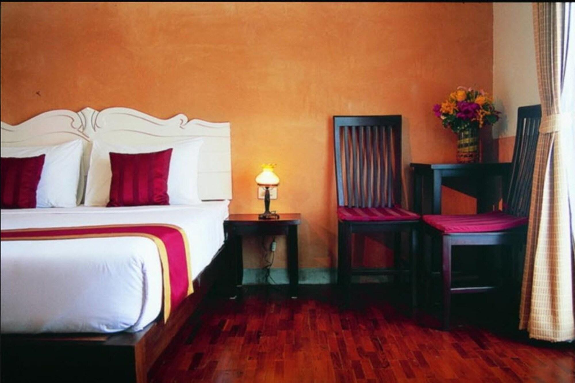 Ease Coast Hotel *
